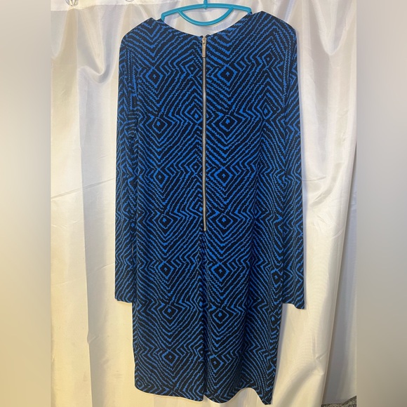 Michael Kors dress blue w black design. Size ?M. See pic of p-p measurements. - Picture 2 of 5